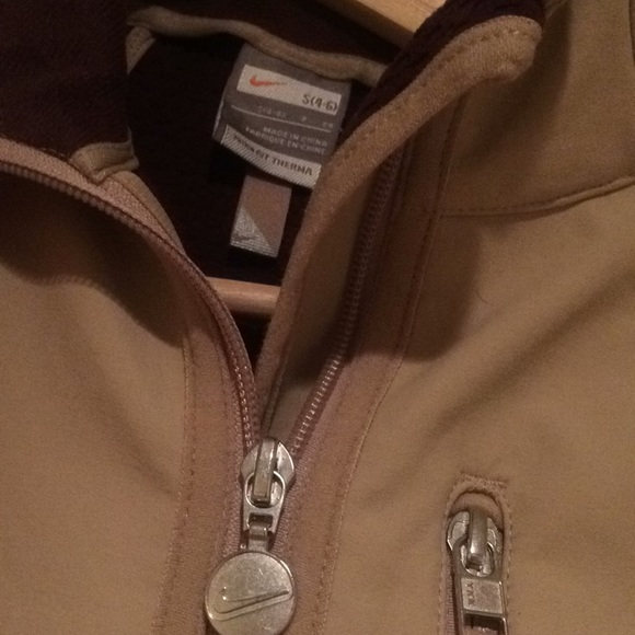 Nike coat - Picture 2 of 4